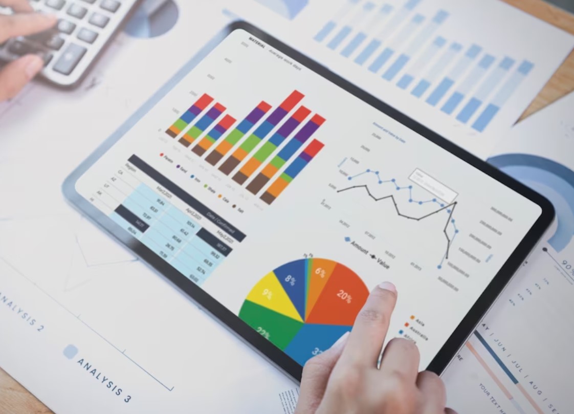 Analyze Performance of Your Sports Club with SquadDeck's Data Insights